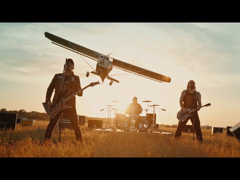 BSW x TANKCSAPDA - BAZ+ (Túl vagyok rajtad) de mindig amikor azt mondják 'bazmeg' 20%-ot gyorsul