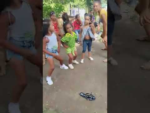 Jovencitas de Pilon / Granma 🇨🇺 bailando gozando