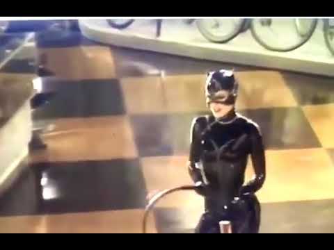Michelle Pfeiffer whipped the heads off those four mannequins applause from the Batman Returns crew!
