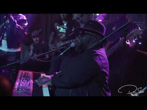 Doobie Shed Pt 1 | LOVE ( Look No Further ) - Mike Mitchell , Daru Jones