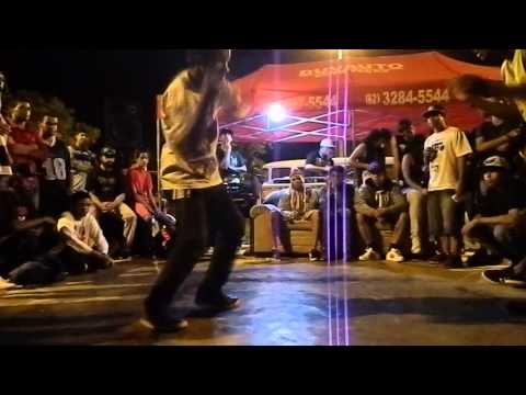 True Floor 2013 - Top 32 - Ricardo ( Hot Spin ) vs Black ( Mega Break )