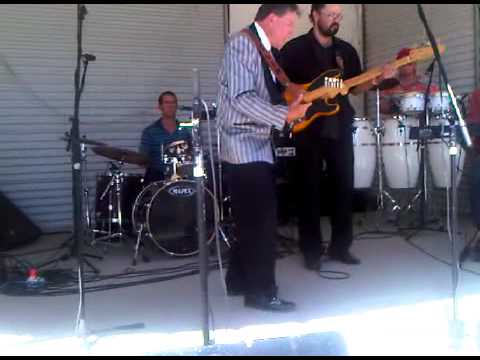 Guitar Slim (Pat Chase) at La Viña 04/29/2012 4