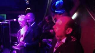 Deja De Llorar Chiquilla. Los Terricolas 20/Abril/12