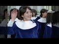 LOS BRAVOS-LOS CHICOS CON LAS CHICAS (Texto inglés-español)