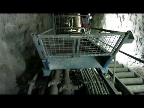 Standseilbahn 3864.07 Grimsel 2 - Kalter Kehr Wagen kommt in die Bergstation