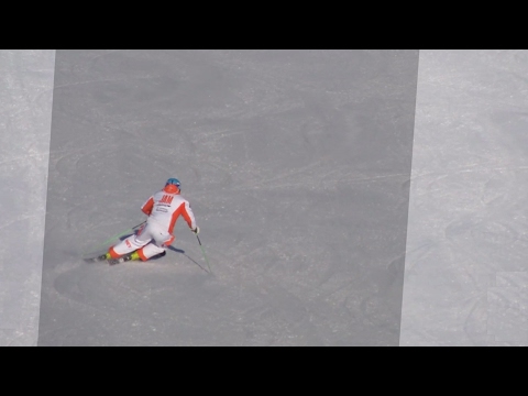 Il corridoio di una sequenza di curve - INT.03 - Corso di sci intermedio