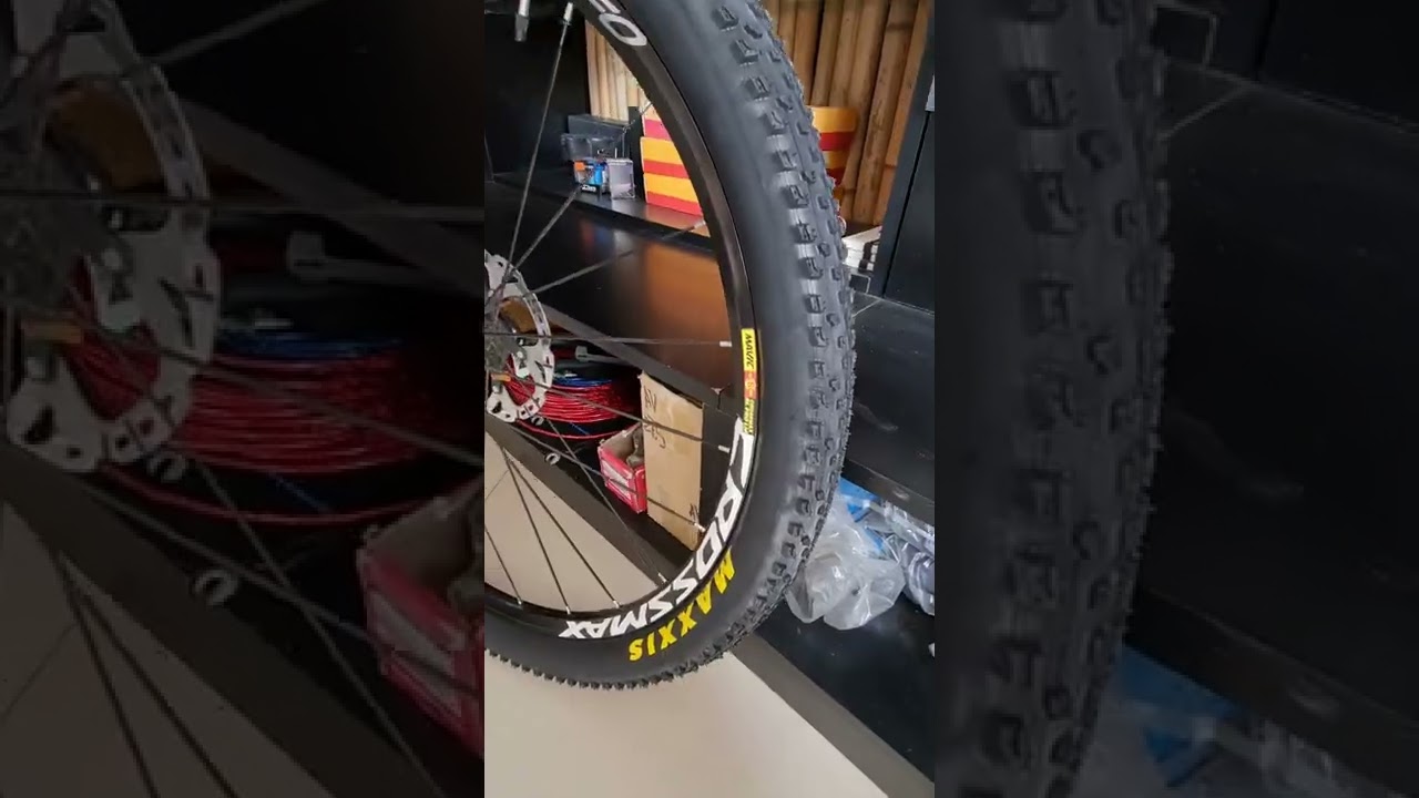 Watch Maxxis Rekon Race 29 x 2.35 Now Maxxis Rekon Race 29 x 2.35