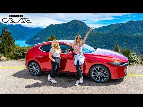 Zwei Blondinen durch die Schweiz im Mazda 3