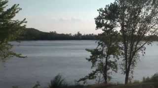 preview picture of video 'Crossing The Mississippi on Amtrak's Southwest Chief'