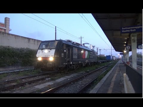 E189.409 sul TCS 51089 Milano Smistamento - Nola Interporto, in partenza da Pomezia