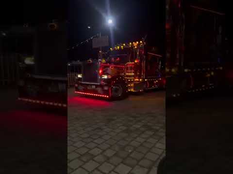 desfile de trailer Morales Izabal Guatemala