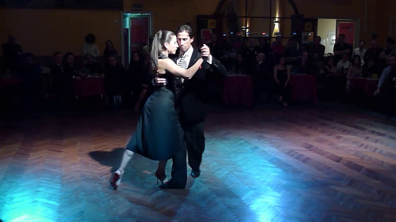 Christian Marquez and Virginia Gómez. | LOS TOTIS | 2011