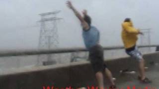 preview picture of video 'Hurricane Ike High Winds on I-45 Bridge, Galveston, Texas'
