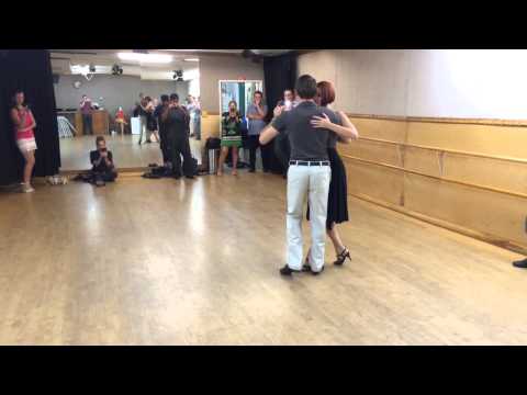 Tango 103 Review: La Parada