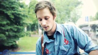 Del Barber performs for Pocketgigs
