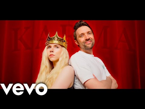 KARMA (Minecraft Helden DISSTRACK) - AwesomeElina | Offizielles Musikvideo