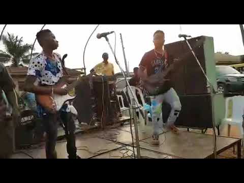 Twin Brothers on Stage at ighodefeyi feed