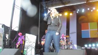 &quot;Walk Away&quot; Kelly Clarkson