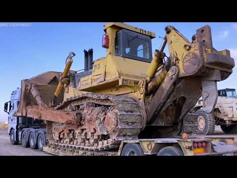 Loading And Transporting The Largest Komatsu D475A Bulldozer