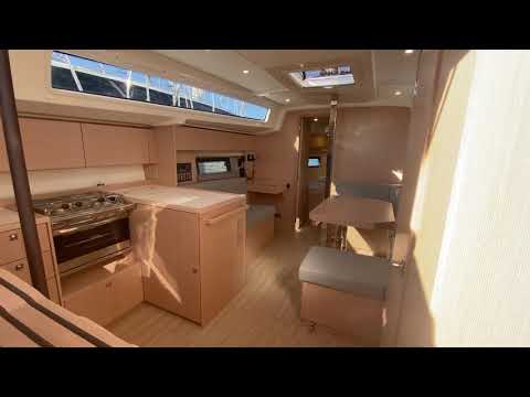 Bavaria Yachts C38 - Teaser