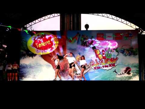 Vampire Kiss cover KPOP - Wassup + Attention + Intro + Bang @Siam Park City