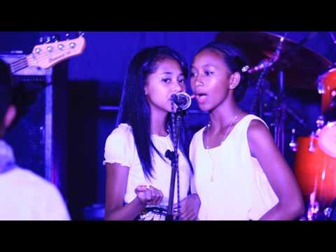 Ray ô!mba faniriako. FF39- VOICE FOR LIGHT-Live