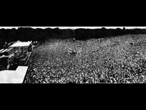 Bob Dylan's surprise appearance at a historic Open Air with 100,000 fans in East Berlin, GDR, 1987