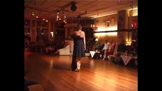 Jorge Fatauros & Sandra Savelli in "Buscandote"