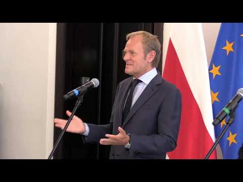 Donald Tusk oskarża władzę o zaniedbania podczas pandemii