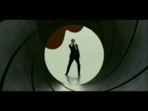"Quantum of Solace" Gunbarrel (with "Licence to Kill" Music)