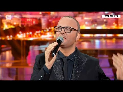 Antonio Caridei è Gigi D'Alessio - Non dirgli mai - Tali e Quali 16/01/2026