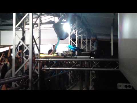 JEFF MILLS with ROLAND TR909 K CLUB jesolo lido 1_06_013 video4