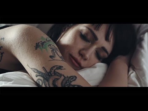 Raffaele Giglio ft. Aida Cooper - Sbatti piano il portone