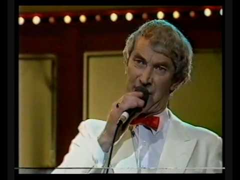 Larry Cunningham Water For My Horse ~ Wembley 1988