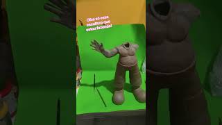 Olha o tamanho dessa escultura!!!