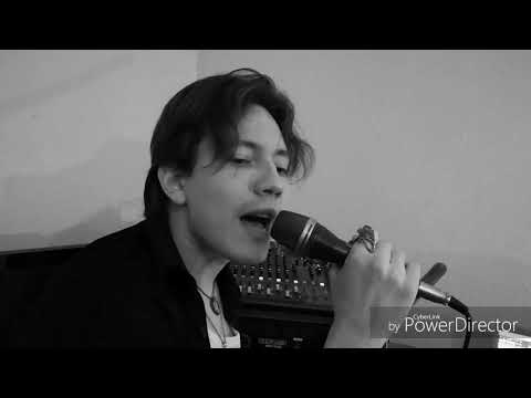 Berta Dániel - Shadow