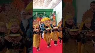 Download lagu Tarian untuk memuliakan tamu adat Aceh “ Ranup Lampuan “ #tarian #wedding #acehdarussalam mp3