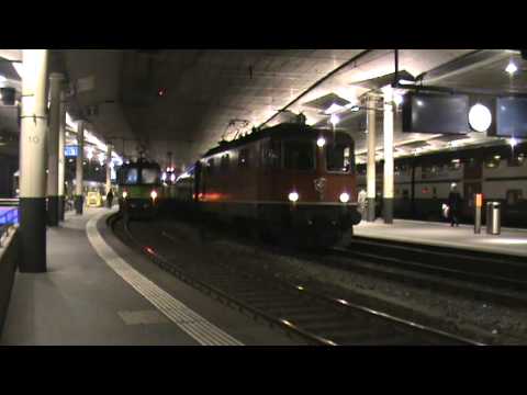 SBB Re 4/4 II "11130" mit InterRegio zug abfahrt von Bern