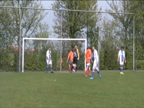 24 april 2010 VV Moerkapelle 5 - Soccer Boys 5 2-2 (1-0) doelpunt Soccer Boys 2-1
