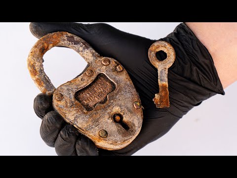 Restoration of a broken rusty lock from 1952