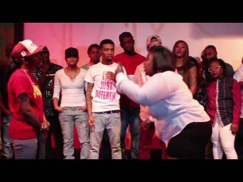 Lady Stax vs 3-D Booty