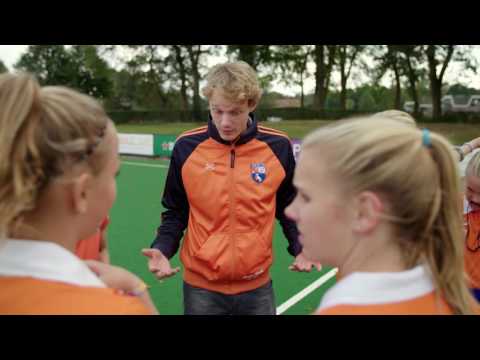 Win een supercoach van Bloemendaal Heren1 !