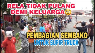 Download lagu MEREKA BUTUH MAKAN HARI INI..!!!!   PEMBAGIAN SAMBAKO UNTUK SOPIR TRUCK PASIR   KULI BONGKAR PASIR mp3