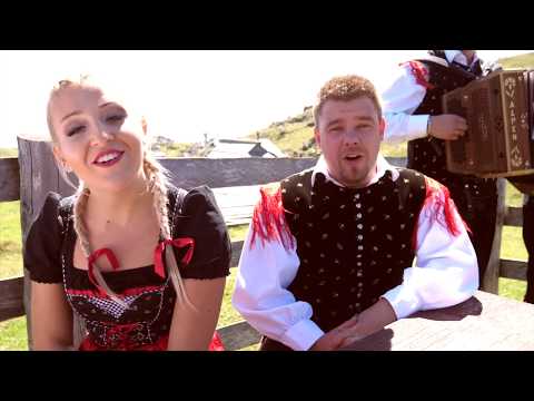 Ansambel Šaljivci - DEKLE S PLANINE (official video)