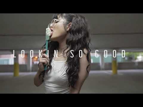 YoungBlaze ft. A Microwave - Heat it Up (Lyric Video)