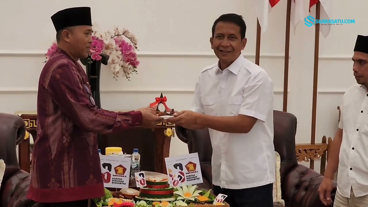 Relawan Santri Derek Kyai Rayakan HUT Gerindra ke 18 Bersama Bupati Bojonegoro