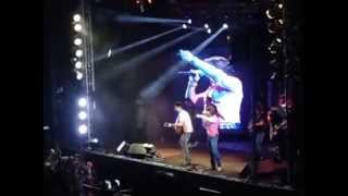 preview picture of video 'Munhoz e Mariano (copo na mão)  em Rodeio Show Jaboticabal 2014'