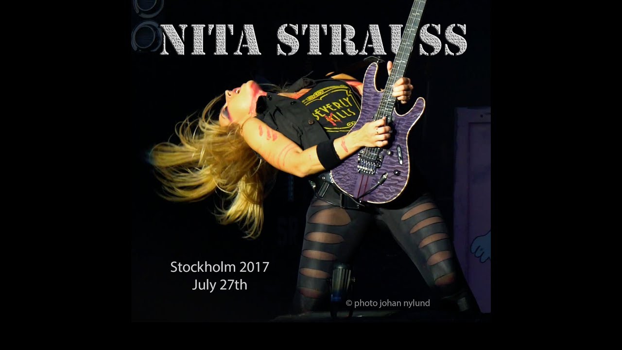Nita Strauss AMAZING guitar solo in 4K video! Stockholm 2017