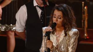 Lisa McHugh talks about finding fame and all things country