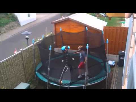 Trampolin Eierschuss